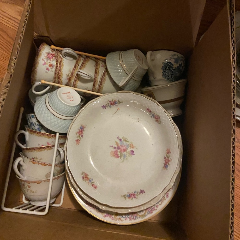 Fine China Dinnerware